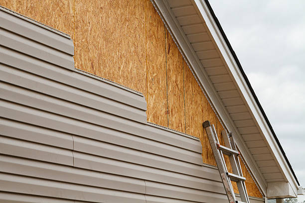 24/7 Emergency Siding Replacement experts in Saluda, VA